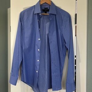 Men’s slim fit dress shirt size 34/35